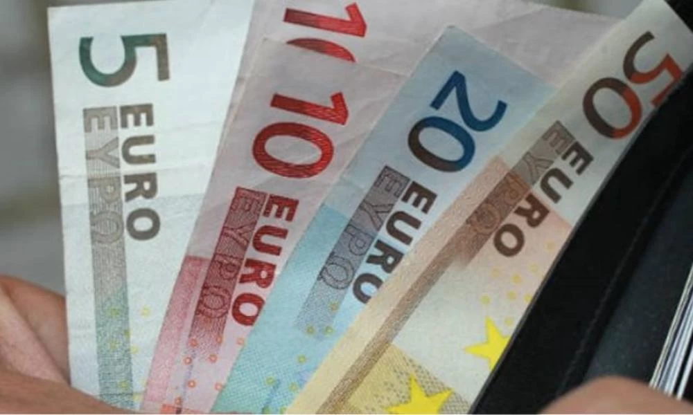 Ευάλωτα νοικοκυριά: Ενίσχυση με 900 ευρώ-Ποιοί είναι οι δικαιούχοι